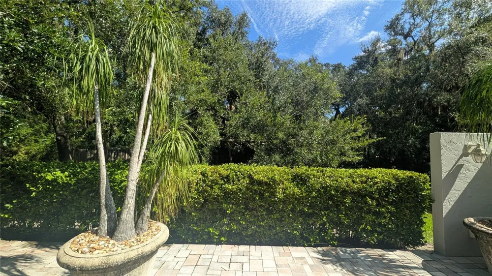 4615 OAK FOREST DRIVE E #22 Sarasota, FL 34231