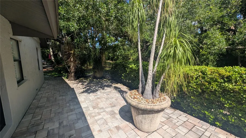 4615 OAK FOREST DRIVE E #22 Sarasota, FL 34231