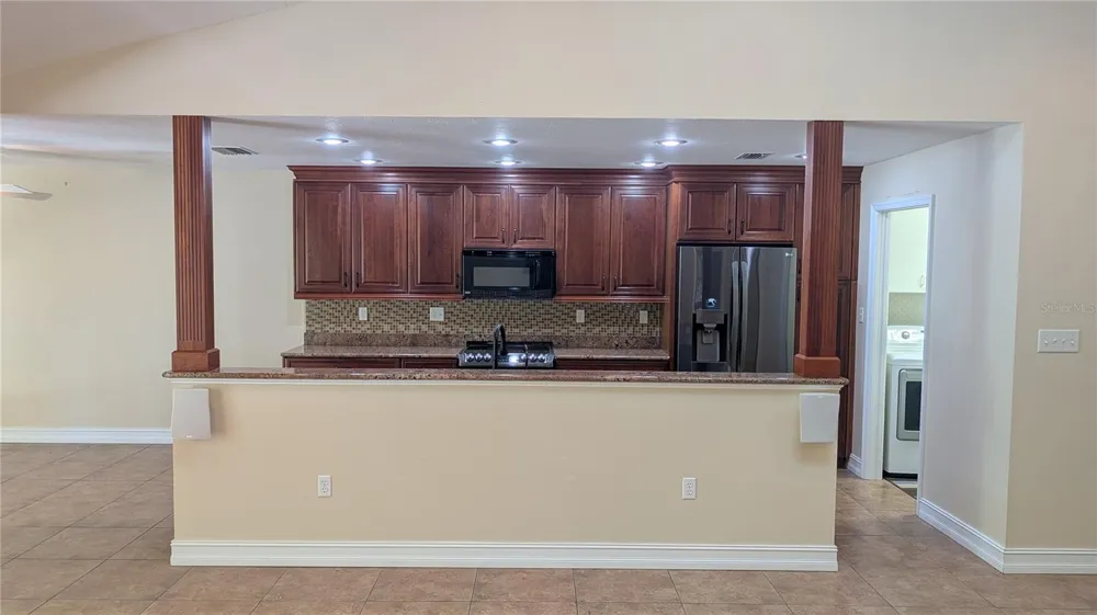 4615 OAK FOREST DRIVE E #22 Sarasota, FL 34231