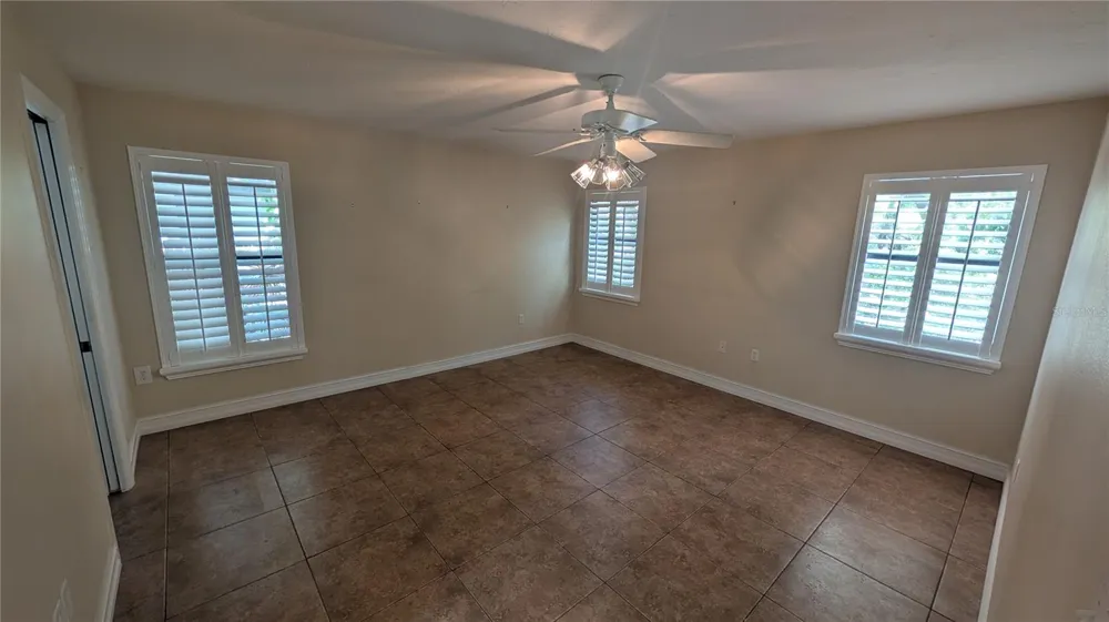 4615 OAK FOREST DRIVE E #22 Sarasota, FL 34231