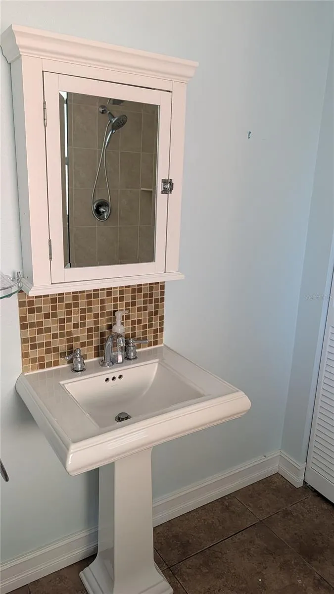 4615 OAK FOREST DRIVE E #22 Sarasota, FL 34231