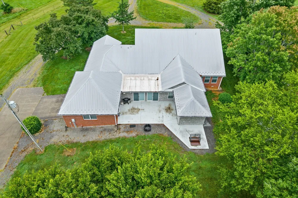 1855 Kings Chapel Rd Cadiz, KY 42211