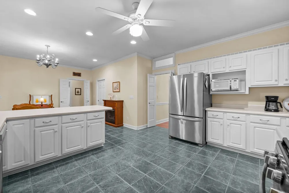 1855 Kings Chapel Rd Cadiz, KY 42211