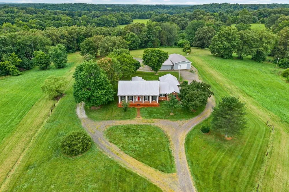 1855 Kings Chapel Rd Cadiz, KY 42211