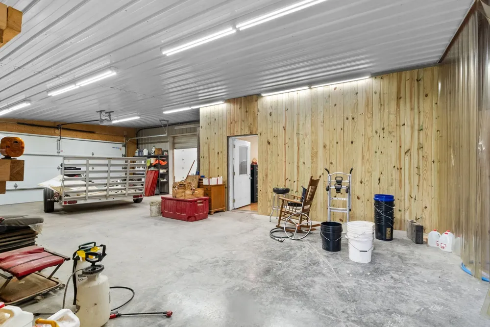 1855 Kings Chapel Rd Cadiz, KY 42211