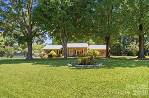710 Frontier Circle
