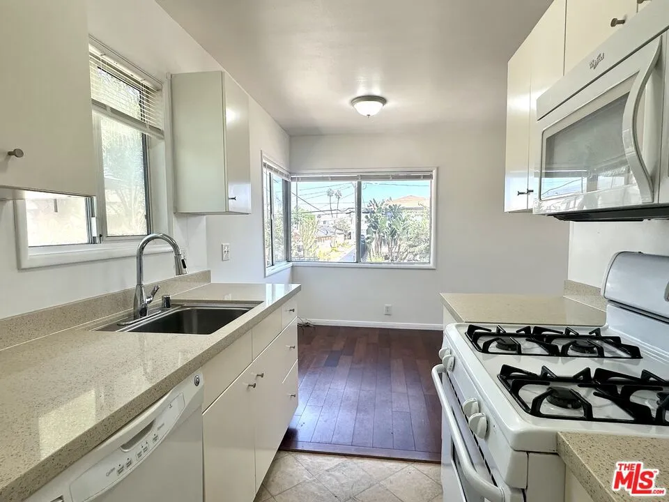 917 Cedar Street #2 Inglewood, CA 90302