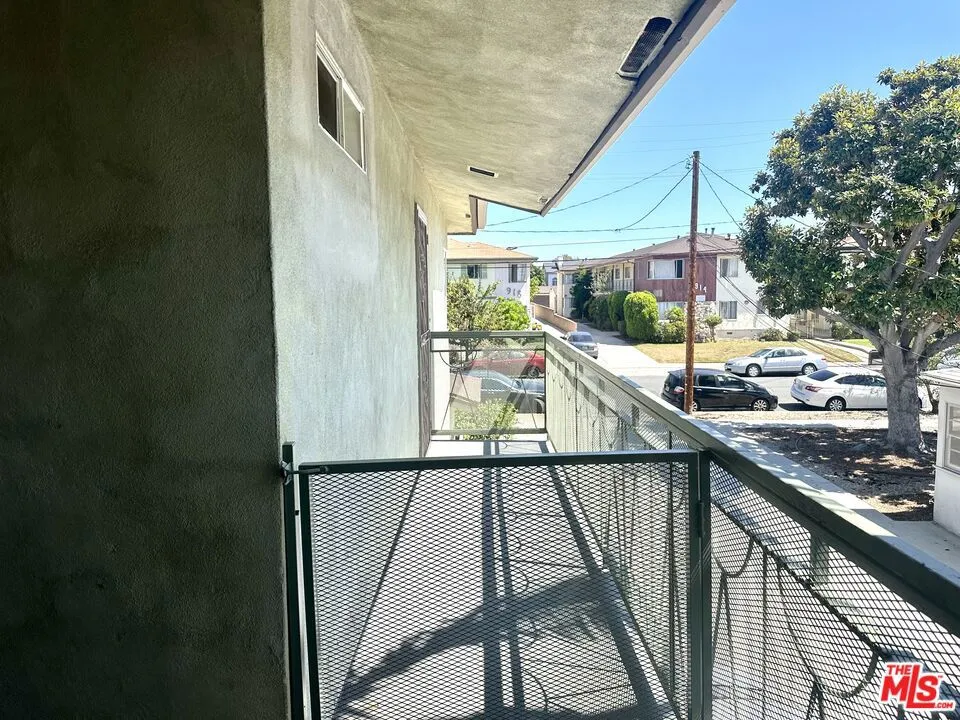 917 Cedar Street #2 Inglewood, CA 90302