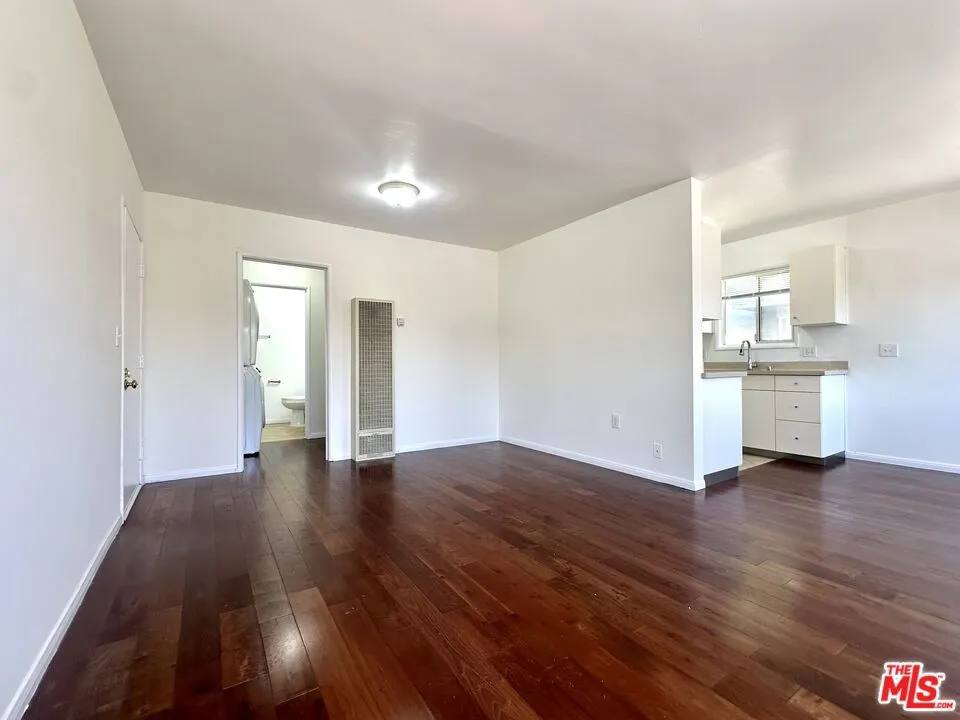 917 Cedar Street #2 Inglewood, CA 90302