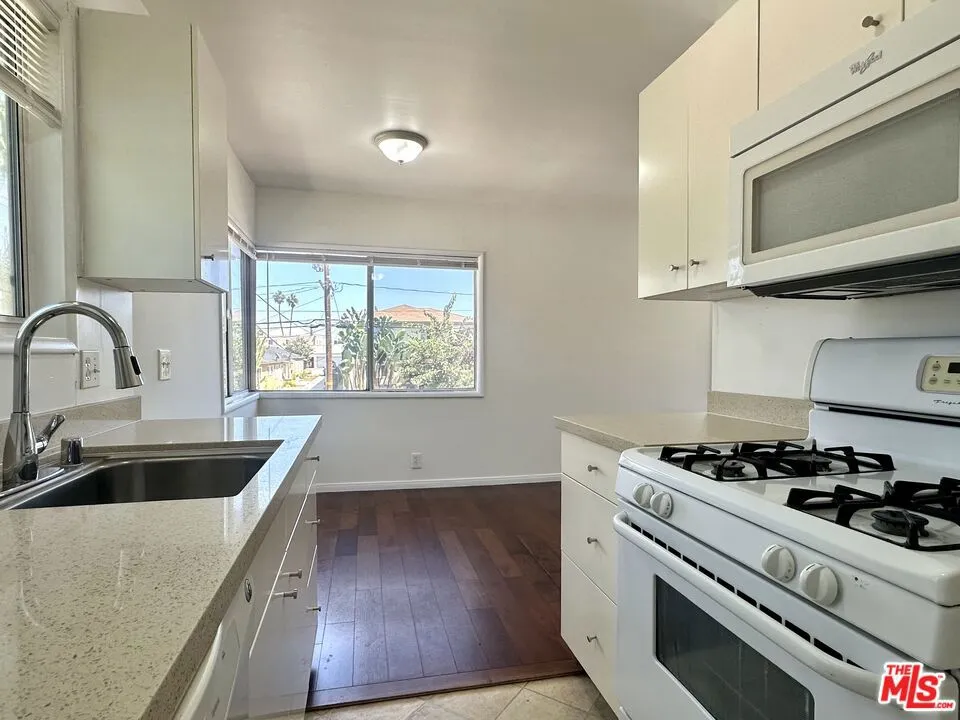 917 Cedar Street #2 Inglewood, CA 90302