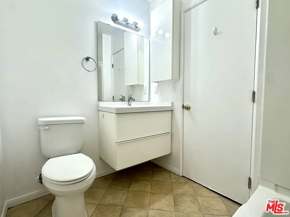 917 Cedar Street #2 Inglewood, CA 90302