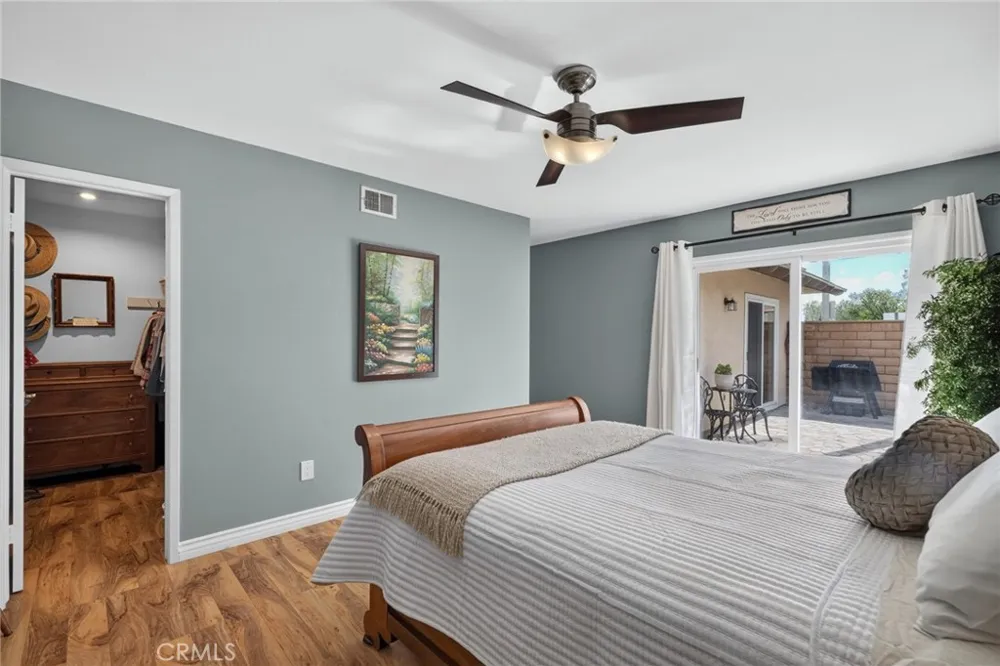 111 E Palmdale Orange, CA 92865
