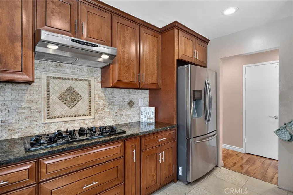 111 E Palmdale Orange, CA 92865