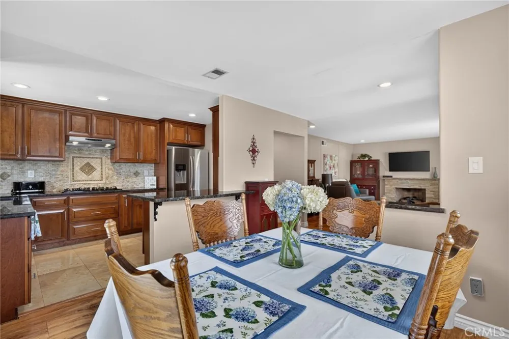 111 E Palmdale Orange, CA 92865