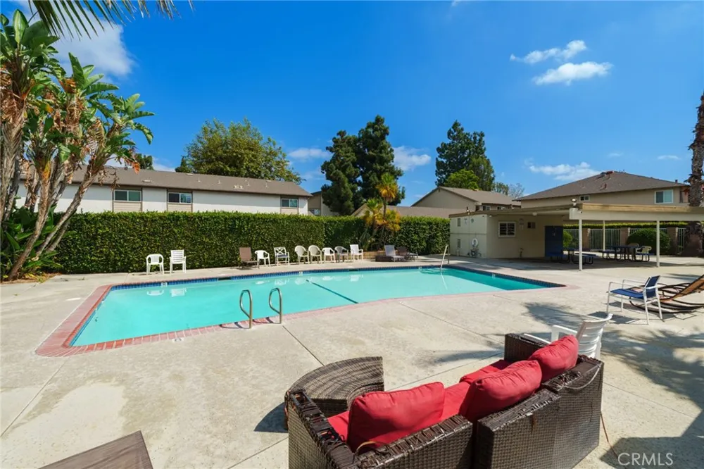 111 E Palmdale Orange, CA 92865