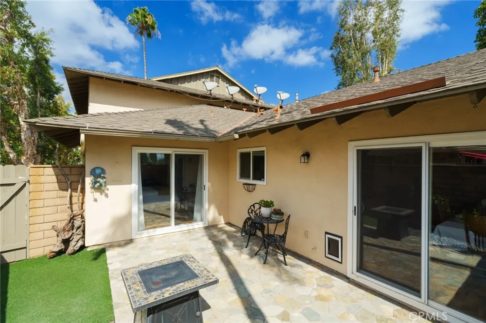 111 E Palmdale Orange, CA 92865