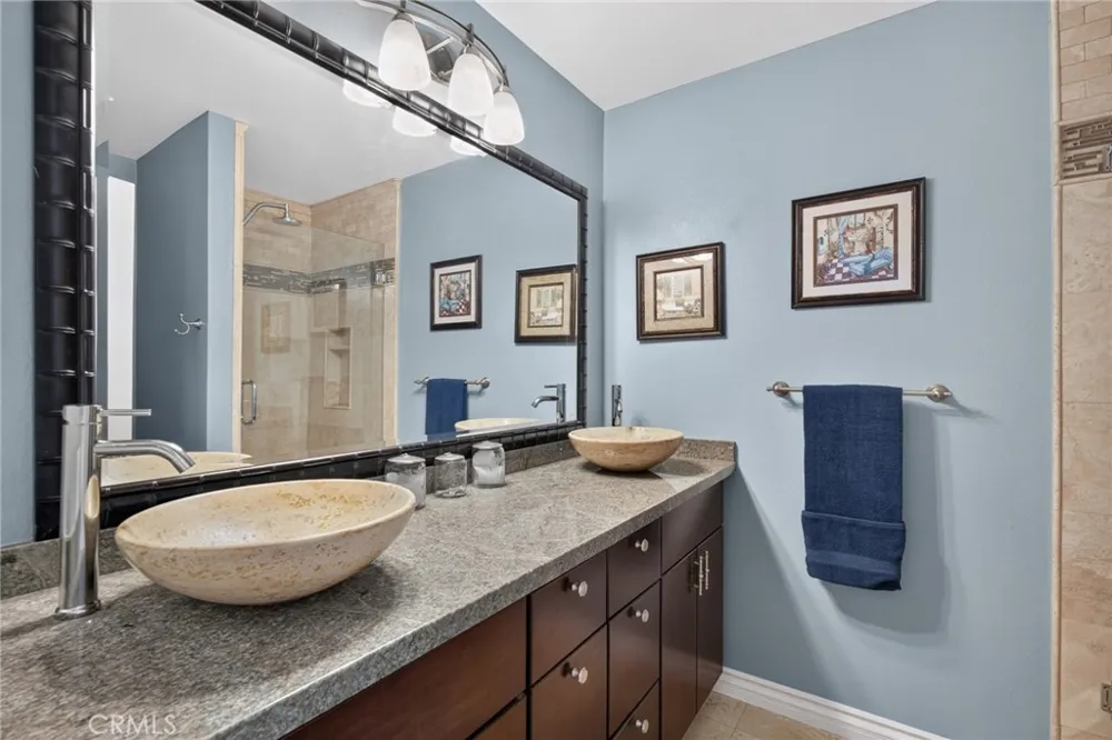 111 E Palmdale Orange, CA 92865