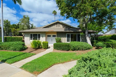 111 E Palmdale
