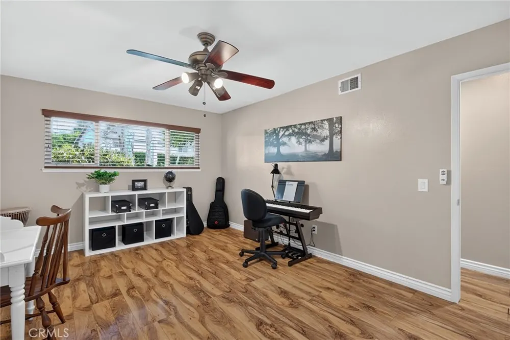 111 E Palmdale Orange, CA 92865