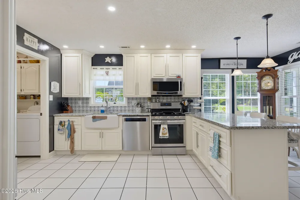 505 Seascape Drive Sneads Ferry, NC 28460