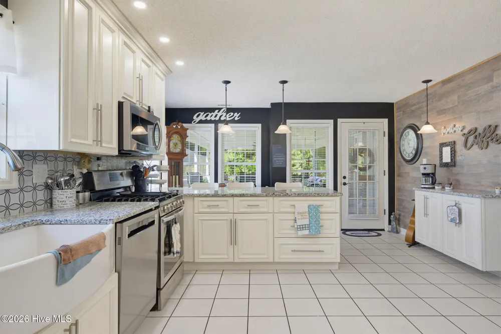 505 Seascape Drive Sneads Ferry, NC 28460