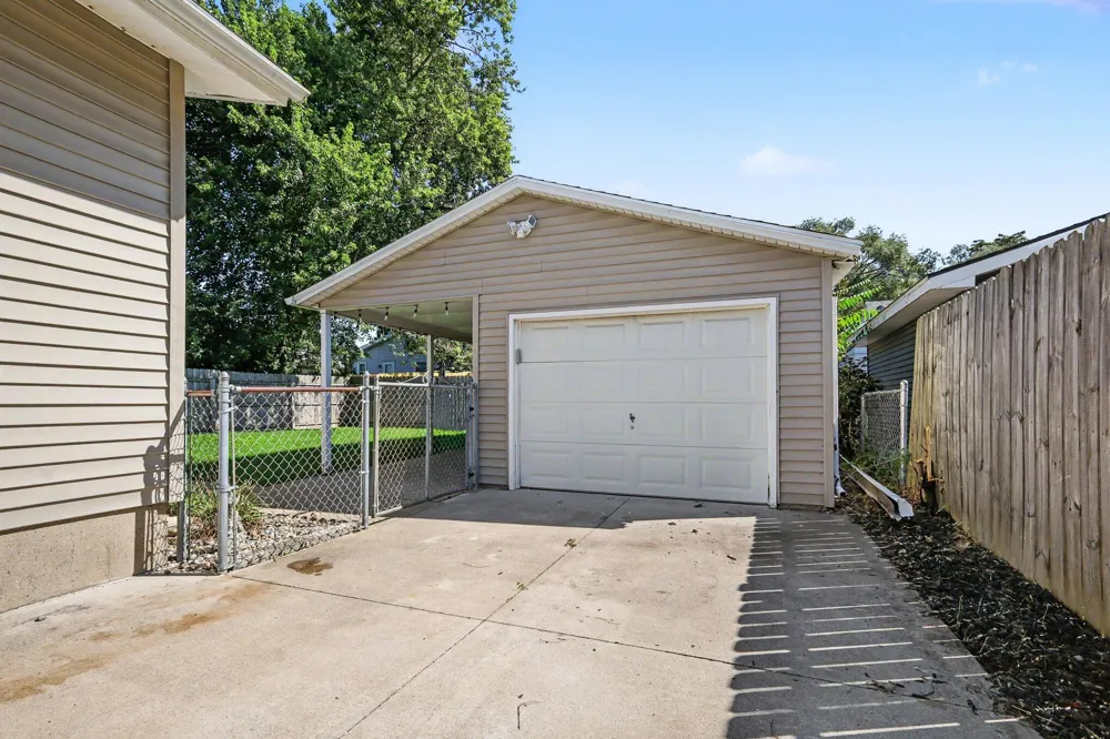 3720 Flamingo Avenue SW Wyoming, MI 49509