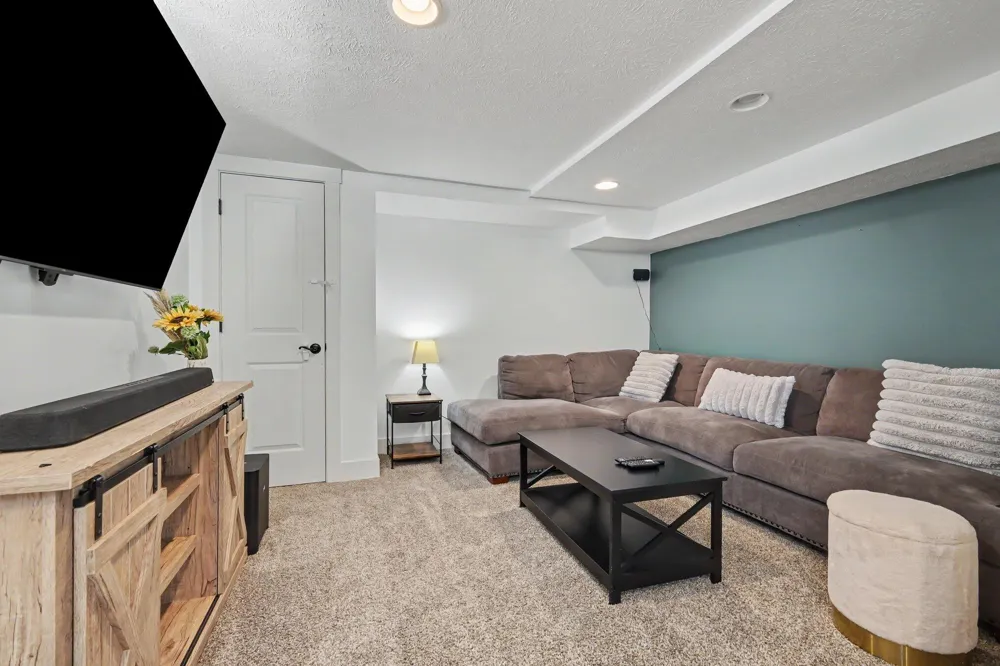 3720 Flamingo Avenue SW Wyoming, MI 49509