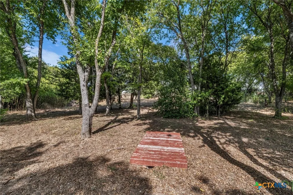 202 Milky Way Bruceville Eddy, TX 76630