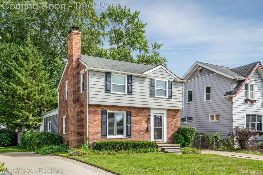 1033 Irving Avenue Royal Oak City, MI 48067