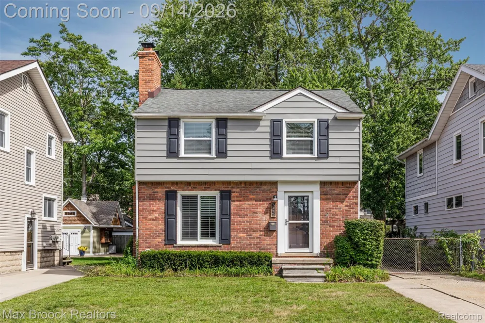 1033 Irving Avenue Royal Oak City, MI 48067