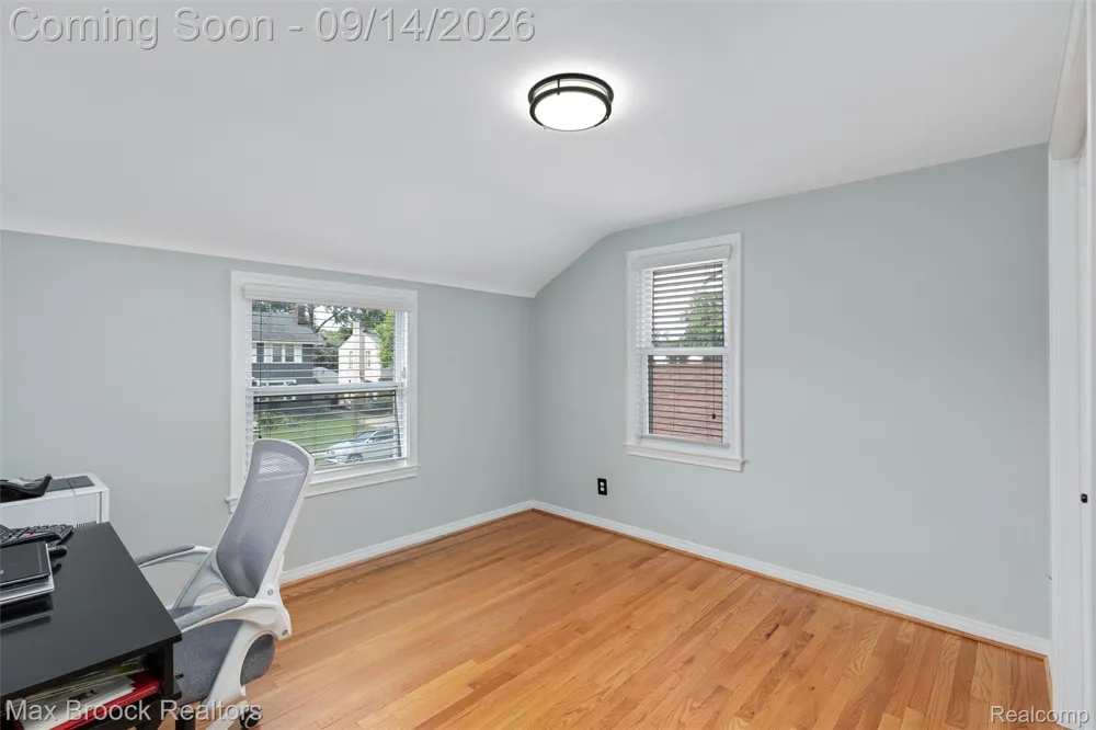 1033 Irving Avenue Royal Oak City, MI 48067
