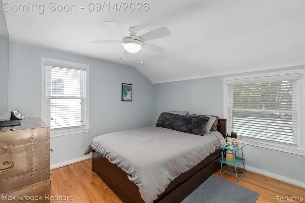 1033 Irving Avenue Royal Oak City, MI 48067