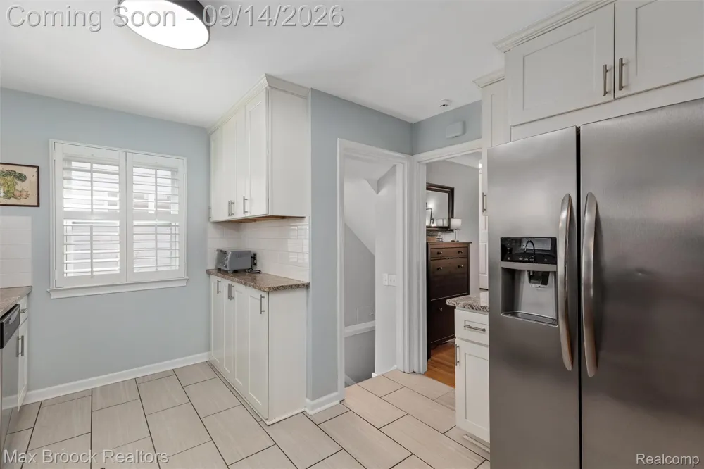 1033 Irving Avenue Royal Oak City, MI 48067