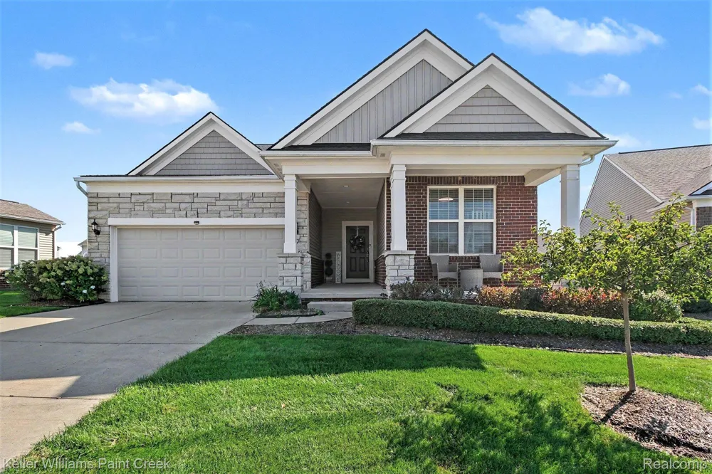 1270 Lark Street Orion Charter Township, MI 48360