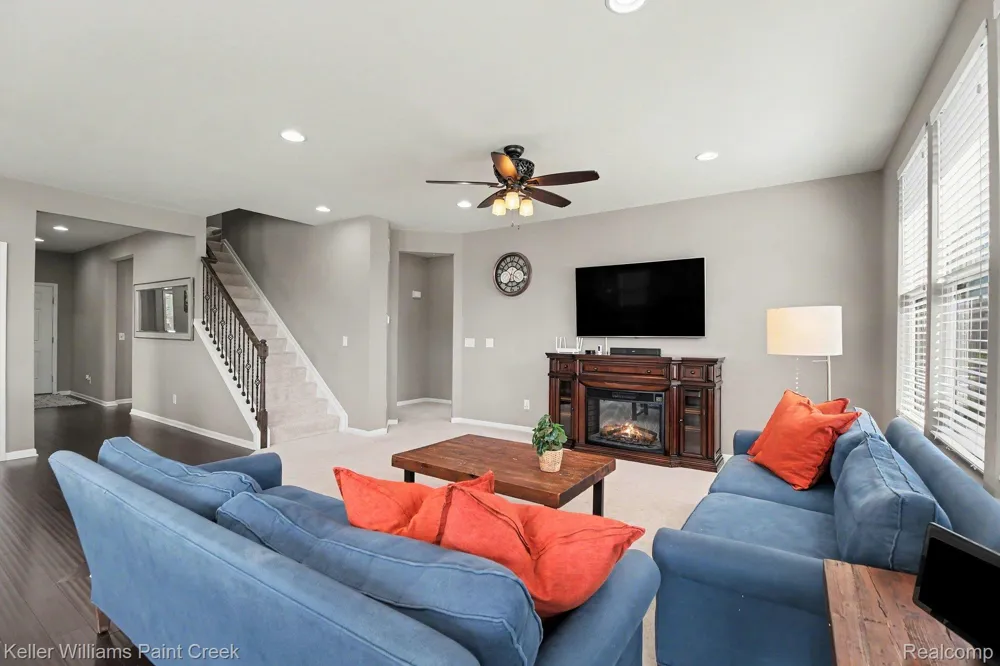 1270 Lark Street Orion Charter Township, MI 48360