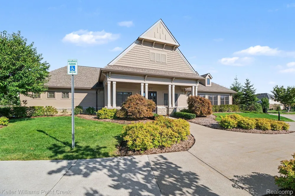 1270 Lark Street Orion Charter Township, MI 48360