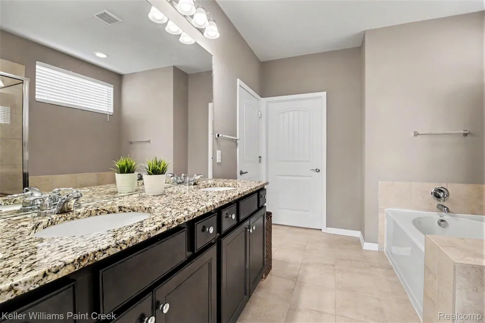 1270 Lark Street Orion Charter Township, MI 48360