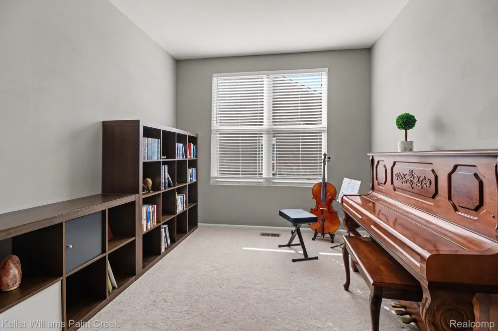1270 Lark Street Orion Charter Township, MI 48360