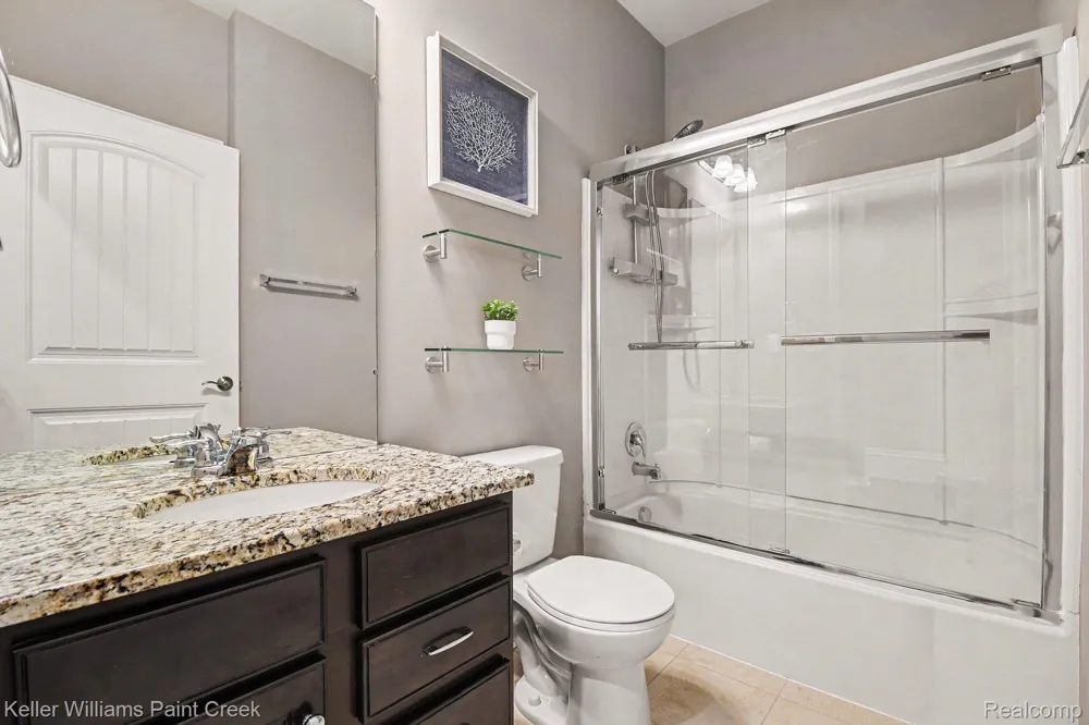 1270 Lark Street Orion Charter Township, MI 48360