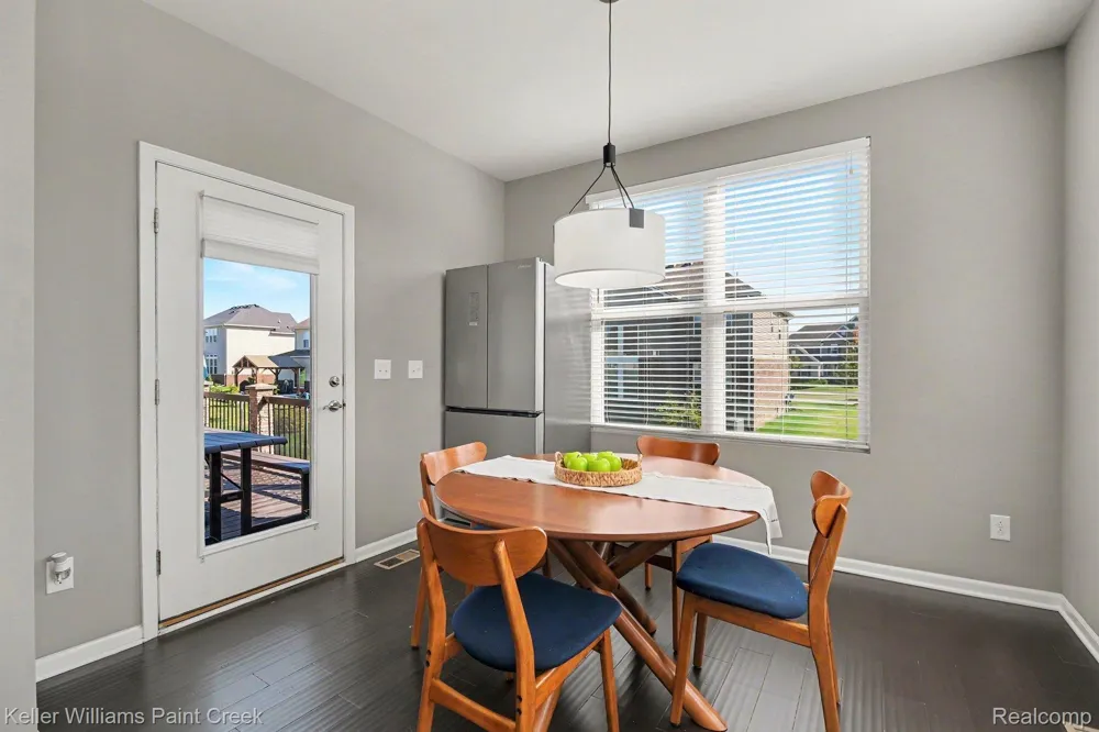1270 Lark Street Orion Charter Township, MI 48360