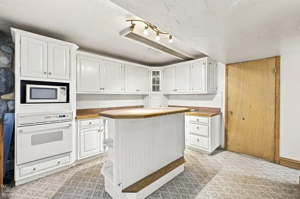5830 Bishop Road Dryden Township, MI 48003