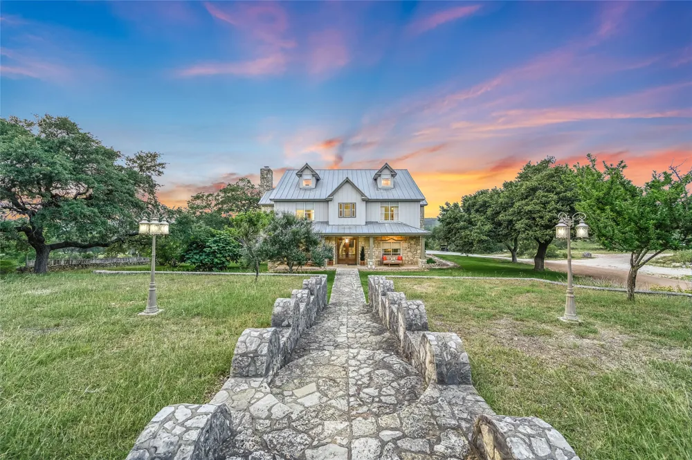 1174 ROYAL EAGLE DRIVE Fischer, TX 78623