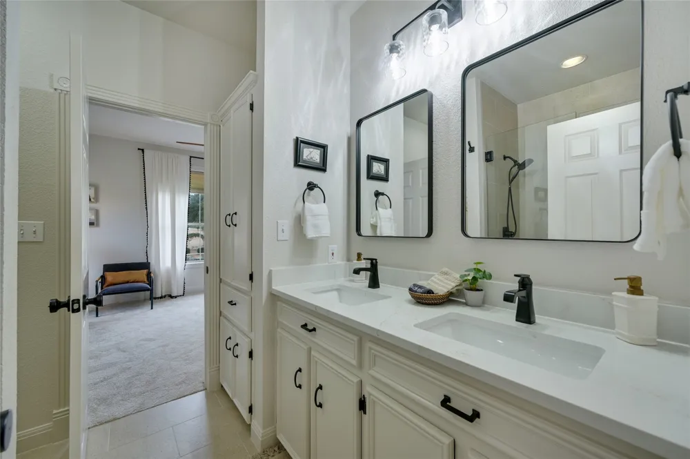 1174 ROYAL EAGLE DRIVE Fischer, TX 78623