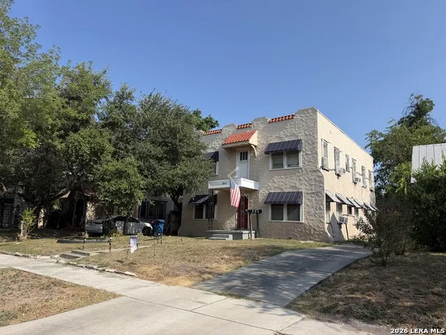 2047 W SUMMIT AVE San Antonio, TX 78201