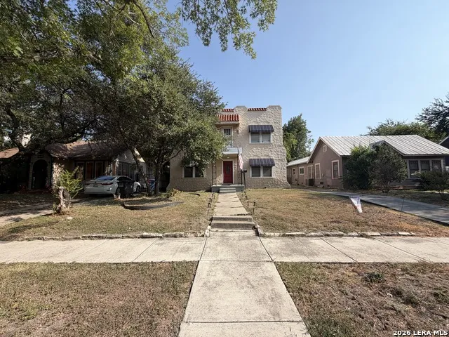 2047 W SUMMIT AVE San Antonio, TX 78201