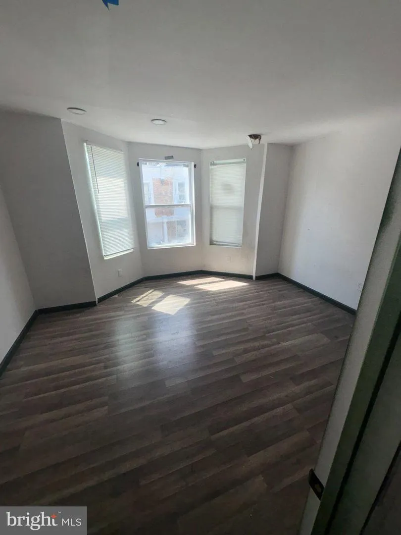5527 CROWSON STREET Philadelphia, PA 19144