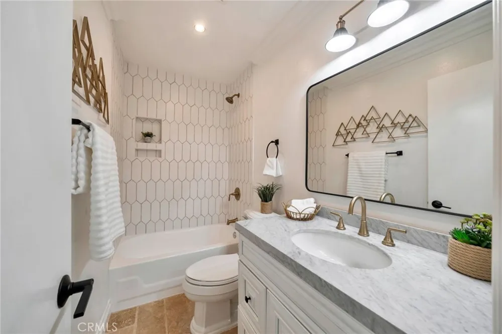 300 Cagney Lane #101 Newport Beach, CA 92663