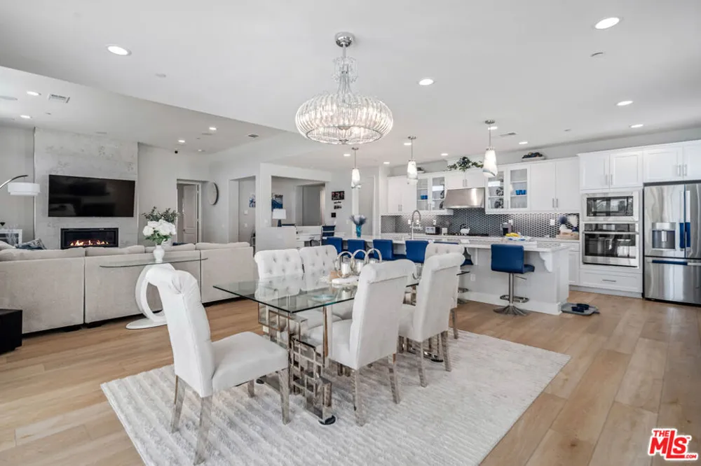 39142 Cocobola Court Palmdale, CA 93551