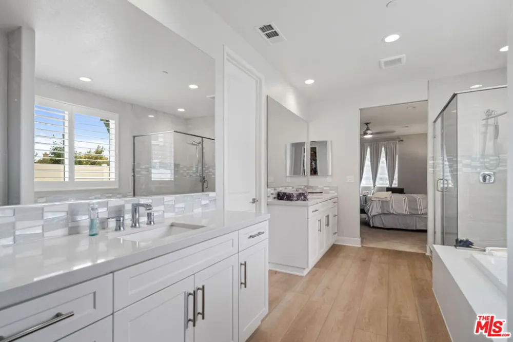 39142 Cocobola Court Palmdale, CA 93551