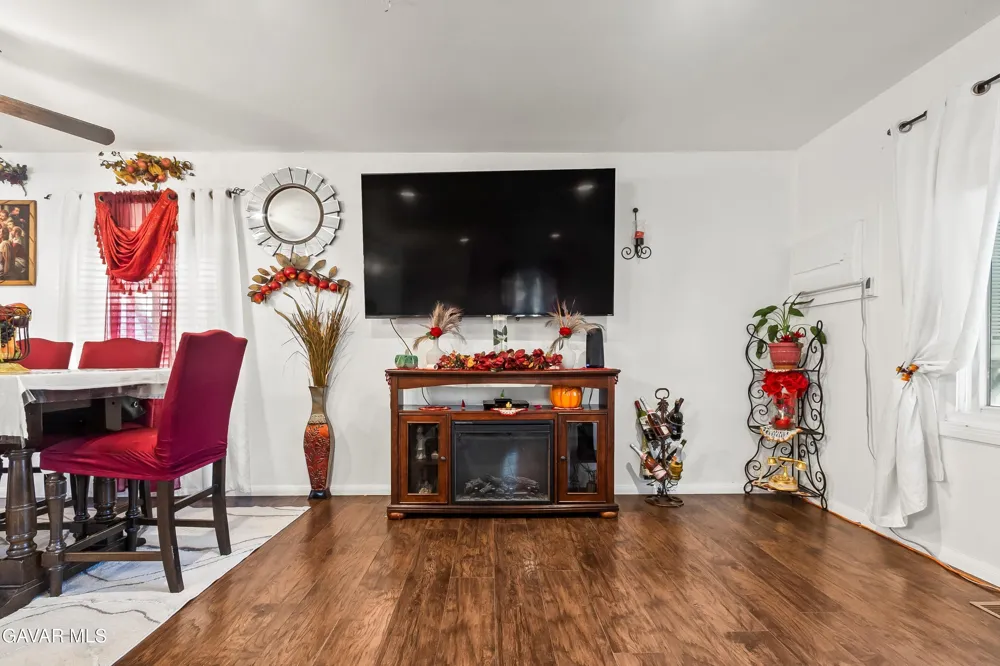 3300 15th St W Street ## 242 Rosamond, CA 93560